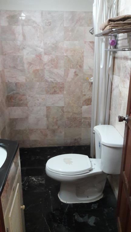 Tony Home And Restaurant Karon Ngoại thất bức ảnh