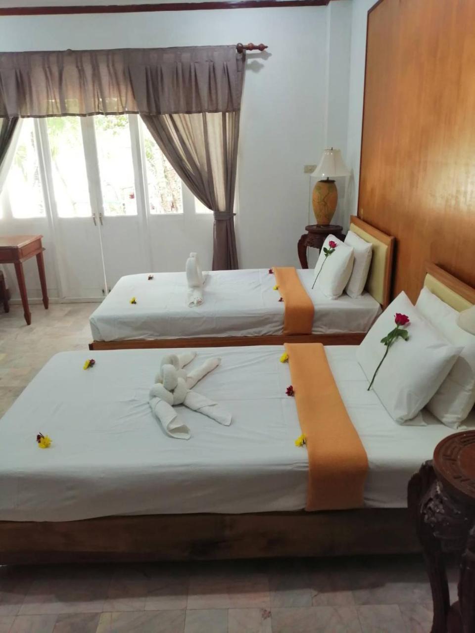 Tony Home And Restaurant Karon Ngoại thất bức ảnh